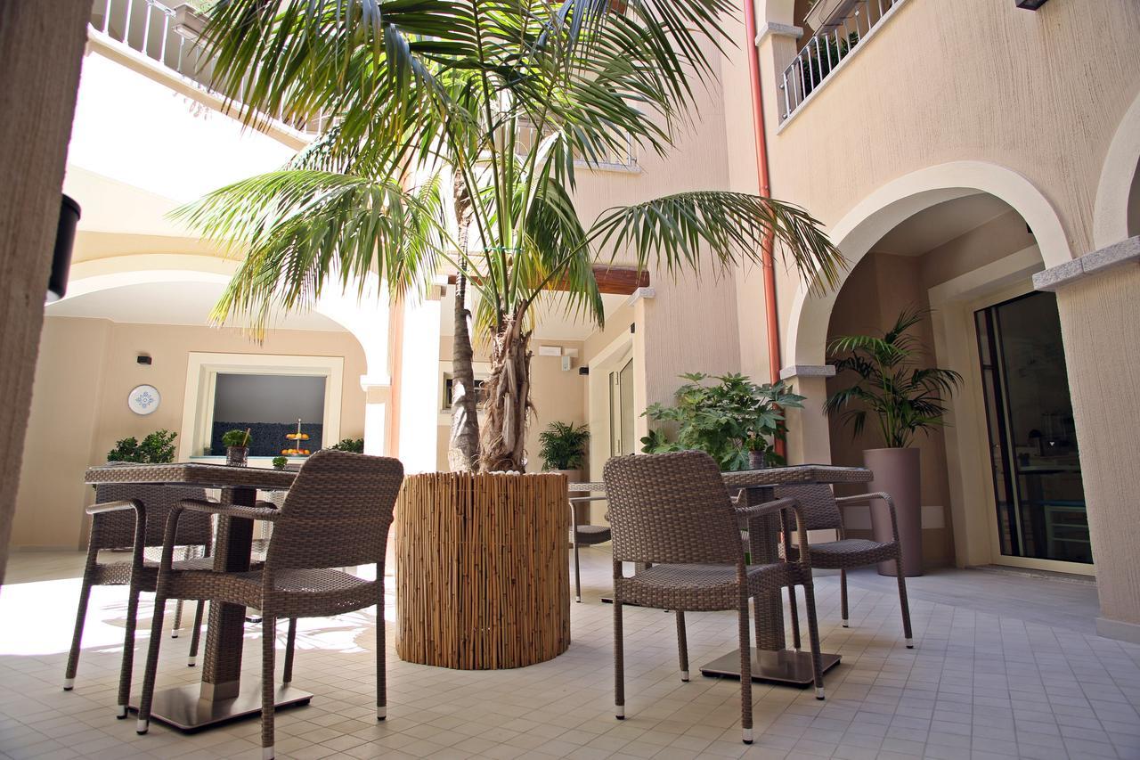 Hotel Regina Simius 3*